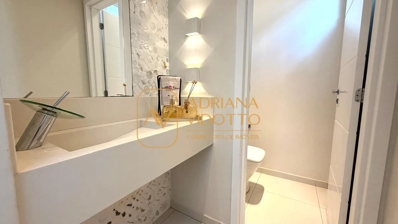 Imagem de CASA TÉRREA EM CONDOMÍNIO BUONA VITA COM 3 QUARTOS, ÁREA GOURMET, QUINTAL GRAMADO E MEZANINO COM ESCRITÓRIO