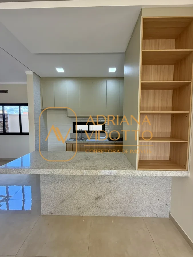 Imagem de CASA A VENDA VILLAGE DAMHA III COM 3 SUÍTES, ESCRITÓRIO E ÁREA GOURMET