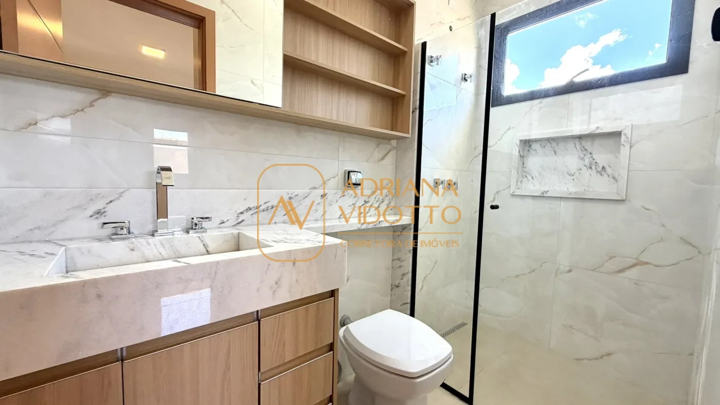 Imagem de CASA A VENDA VILLAGE DAMHA III COM 3 SUÍTES, ESCRITÓRIO E ÁREA GOURMET