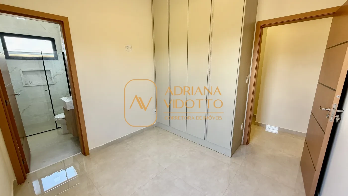 Imagem de CASA A VENDA VILLAGE DAMHA III COM 3 SUÍTES, ESCRITÓRIO E ÁREA GOURMET