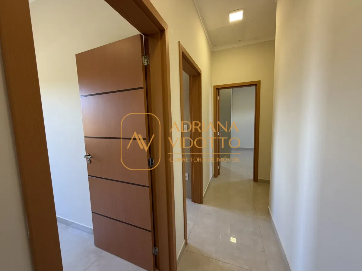 Imagem de CASA A VENDA VILLAGE DAMHA III COM 3 SUÍTES, ESCRITÓRIO E ÁREA GOURMET