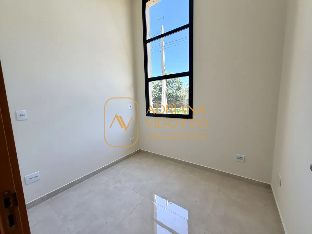 Imagem de CASA A VENDA VILLAGE DAMHA III COM 3 SUÍTES, ESCRITÓRIO E ÁREA GOURMET