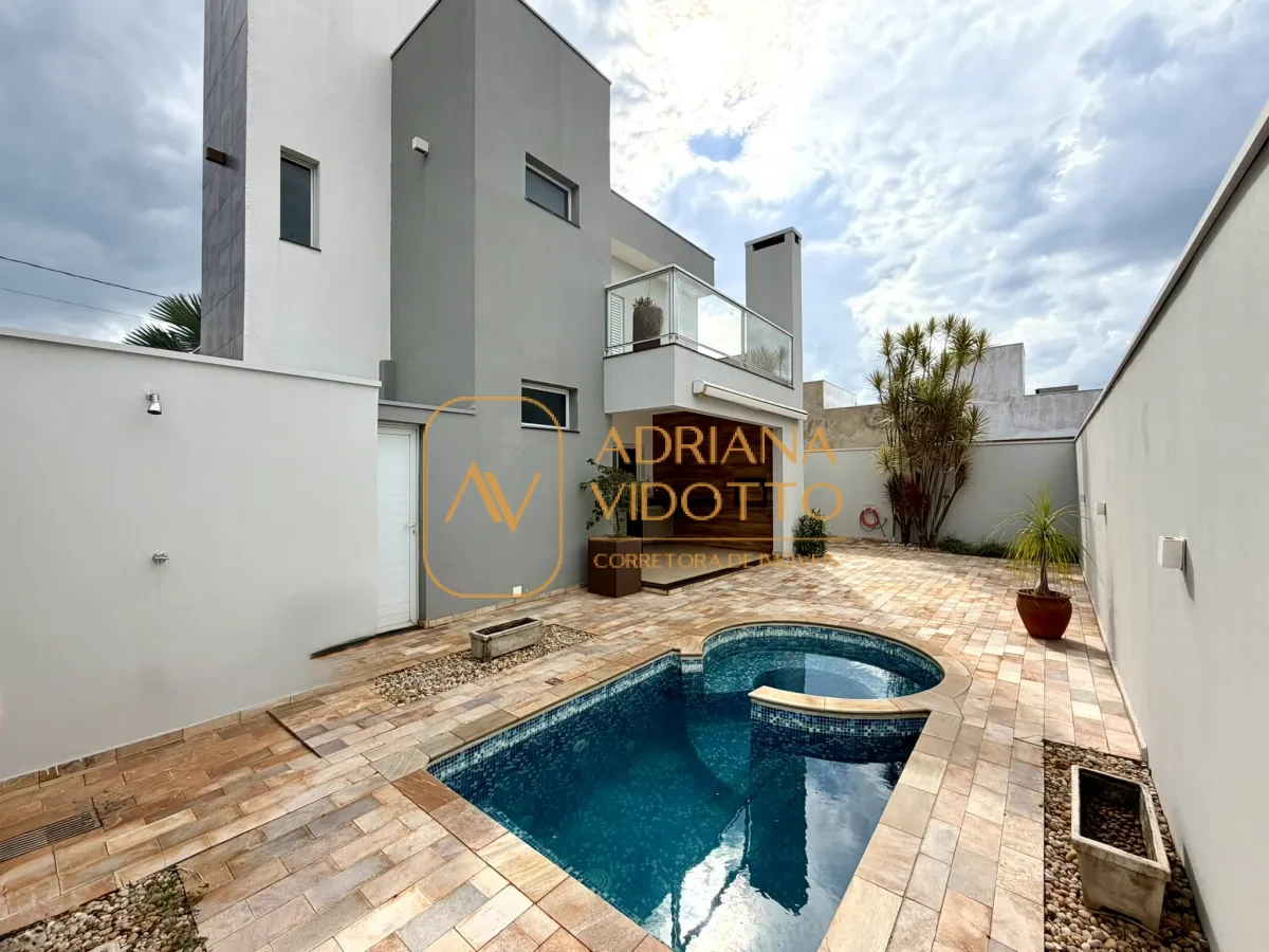 Imagem de SOBRADO À VENDA COM 3 QUARTOS SENDO 1 SUÍTE,  ÁREA GOURMET E PISCINA AQUECIDA.