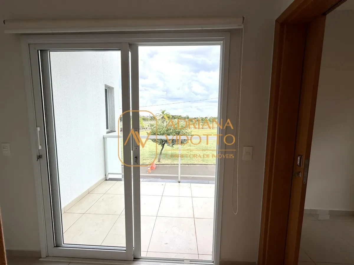 Imagem de SOBRADO À VENDA COM 3 QUARTOS SENDO 1 SUÍTE,  ÁREA GOURMET E PISCINA AQUECIDA.