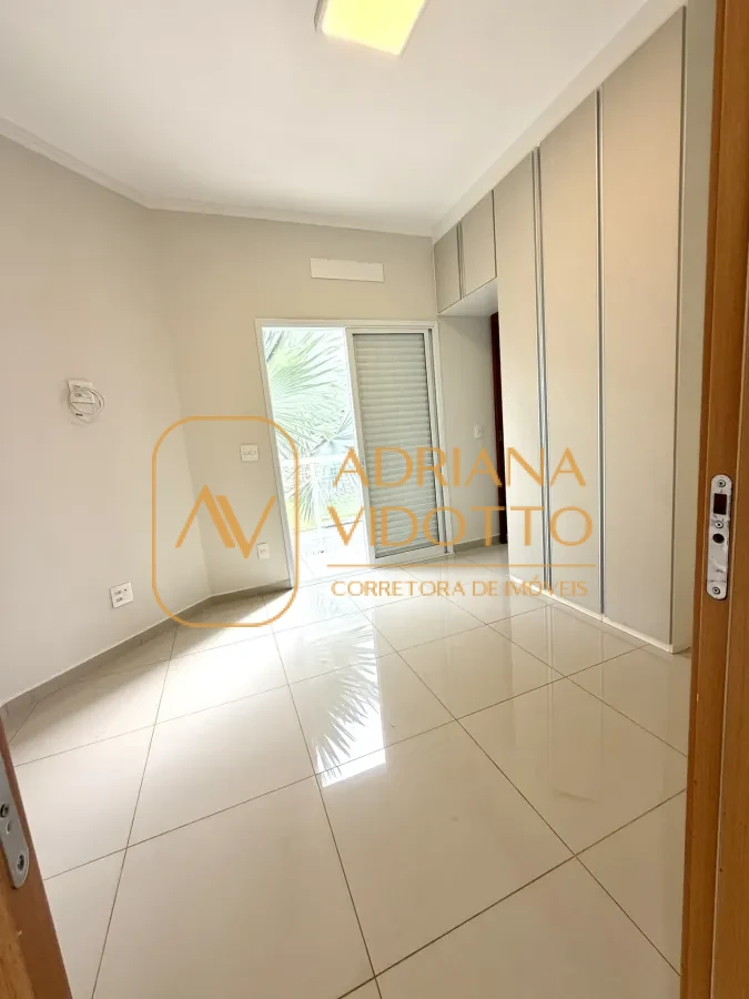 Imagem de SOBRADO À VENDA COM 3 QUARTOS SENDO 1 SUÍTE,  ÁREA GOURMET E PISCINA AQUECIDA.
