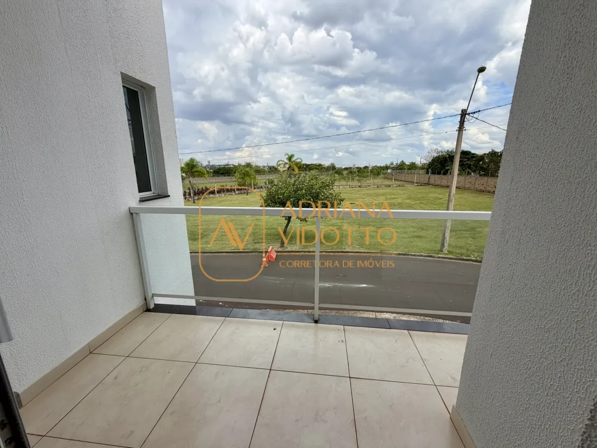Imagem de SOBRADO À VENDA COM 3 QUARTOS SENDO 1 SUÍTE,  ÁREA GOURMET E PISCINA AQUECIDA.