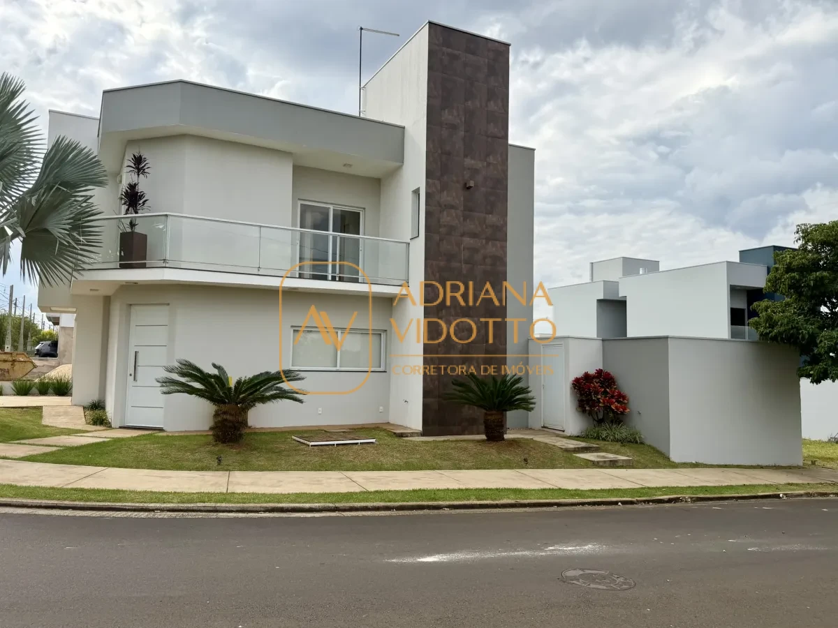 Imagem de SOBRADO À VENDA COM 3 QUARTOS SENDO 1 SUÍTE,  ÁREA GOURMET E PISCINA AQUECIDA.