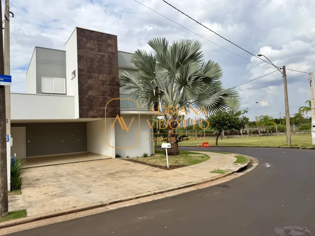 Imagem de SOBRADO À VENDA COM 3 QUARTOS SENDO 1 SUÍTE,  ÁREA GOURMET E PISCINA AQUECIDA.