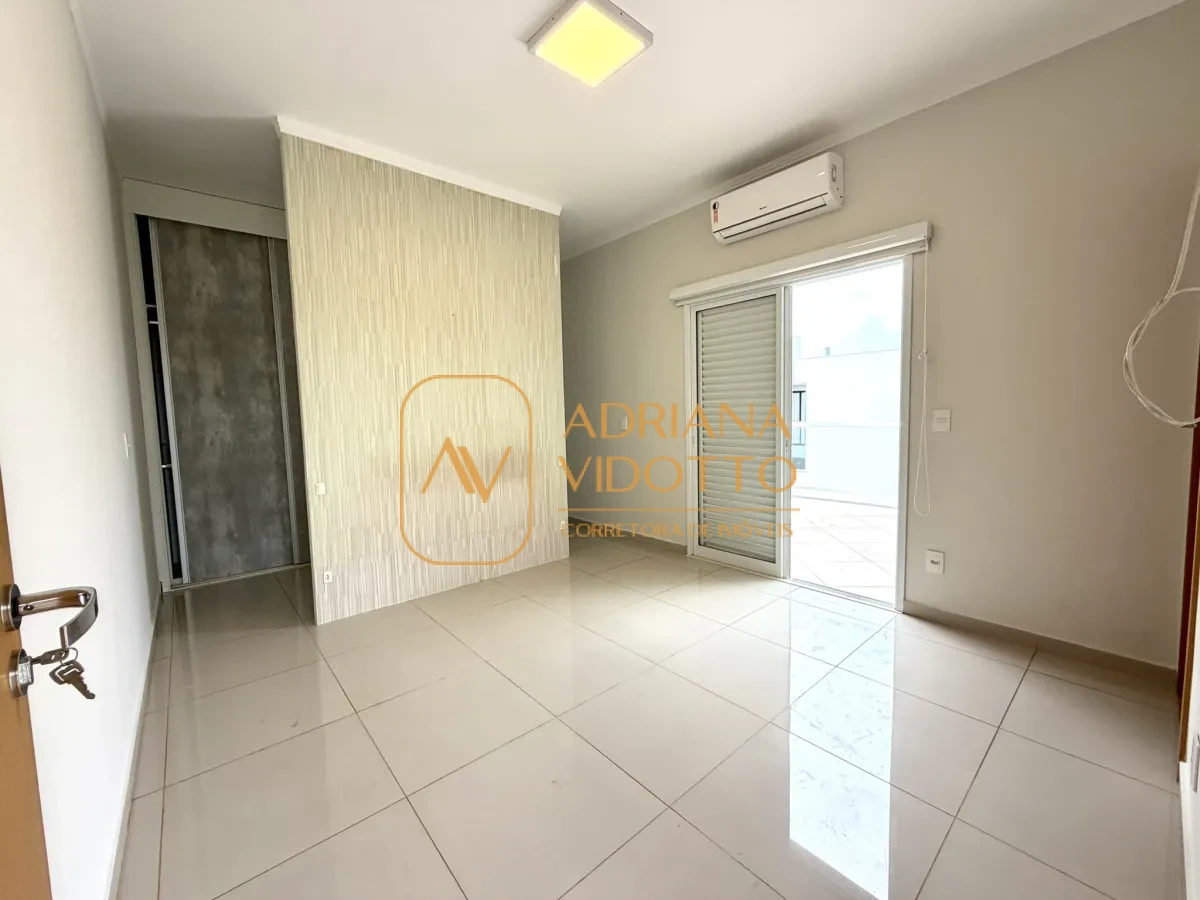 Imagem de SOBRADO À VENDA COM 3 QUARTOS SENDO 1 SUÍTE,  ÁREA GOURMET E PISCINA AQUECIDA.